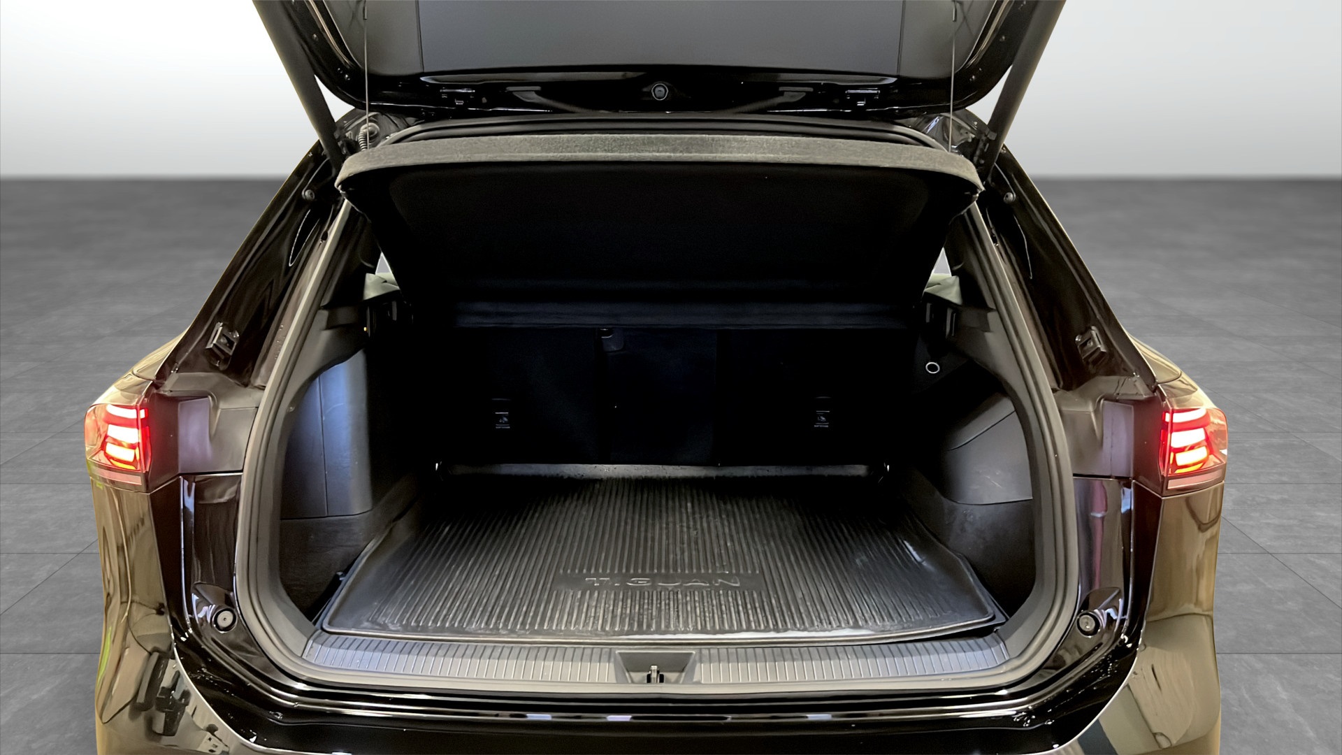 Volkswagen Tiguan BDD65L
