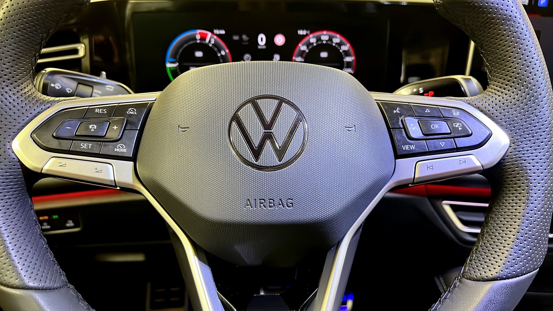 Volkswagen Tiguan BDD65L