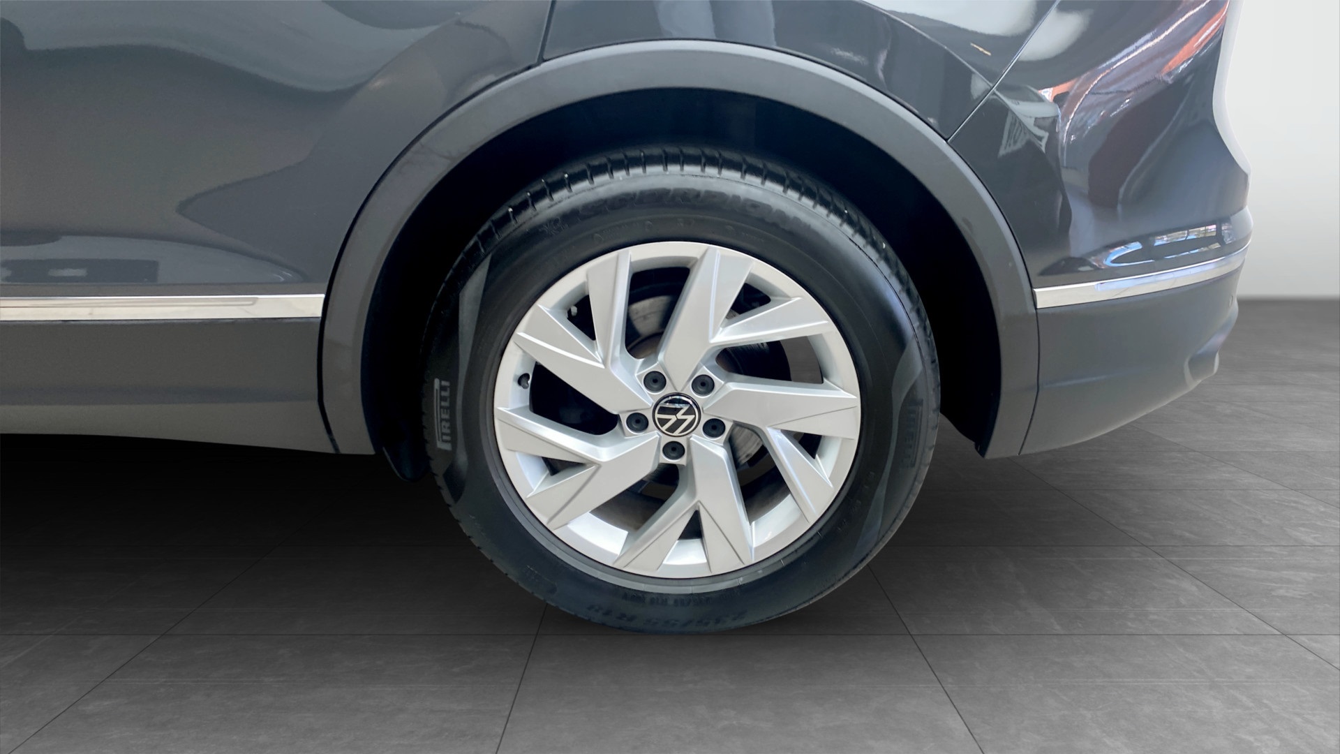 Volkswagen Tiguan BDH35M