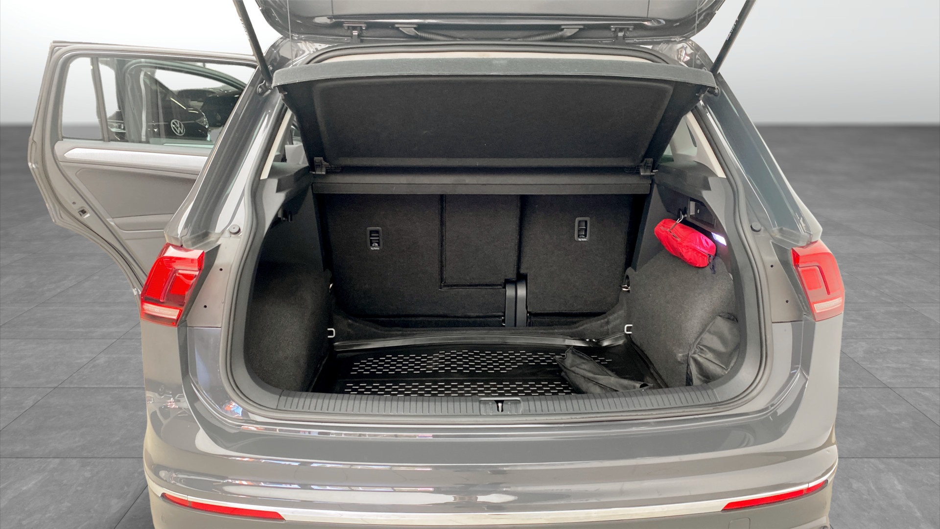 Volkswagen Tiguan BDH35M