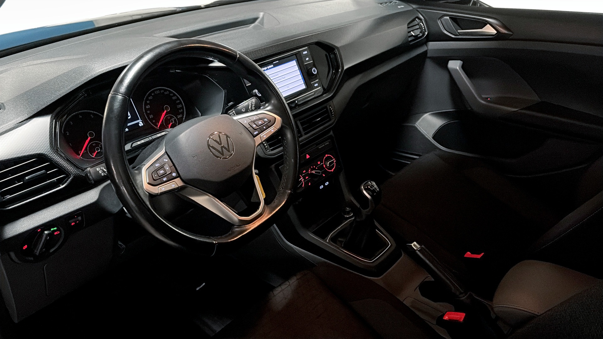 Volkswagen T-Cross BEK42K