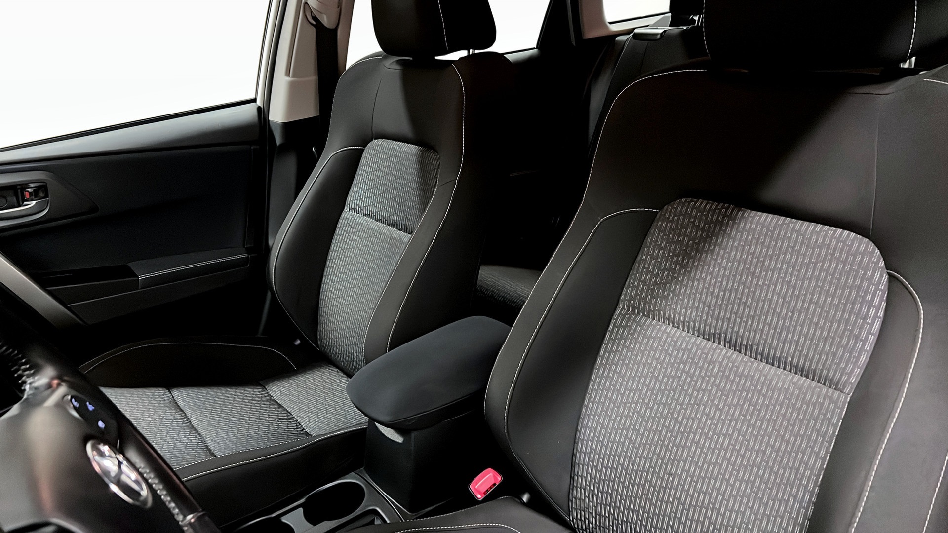 Toyota Auris BEO576