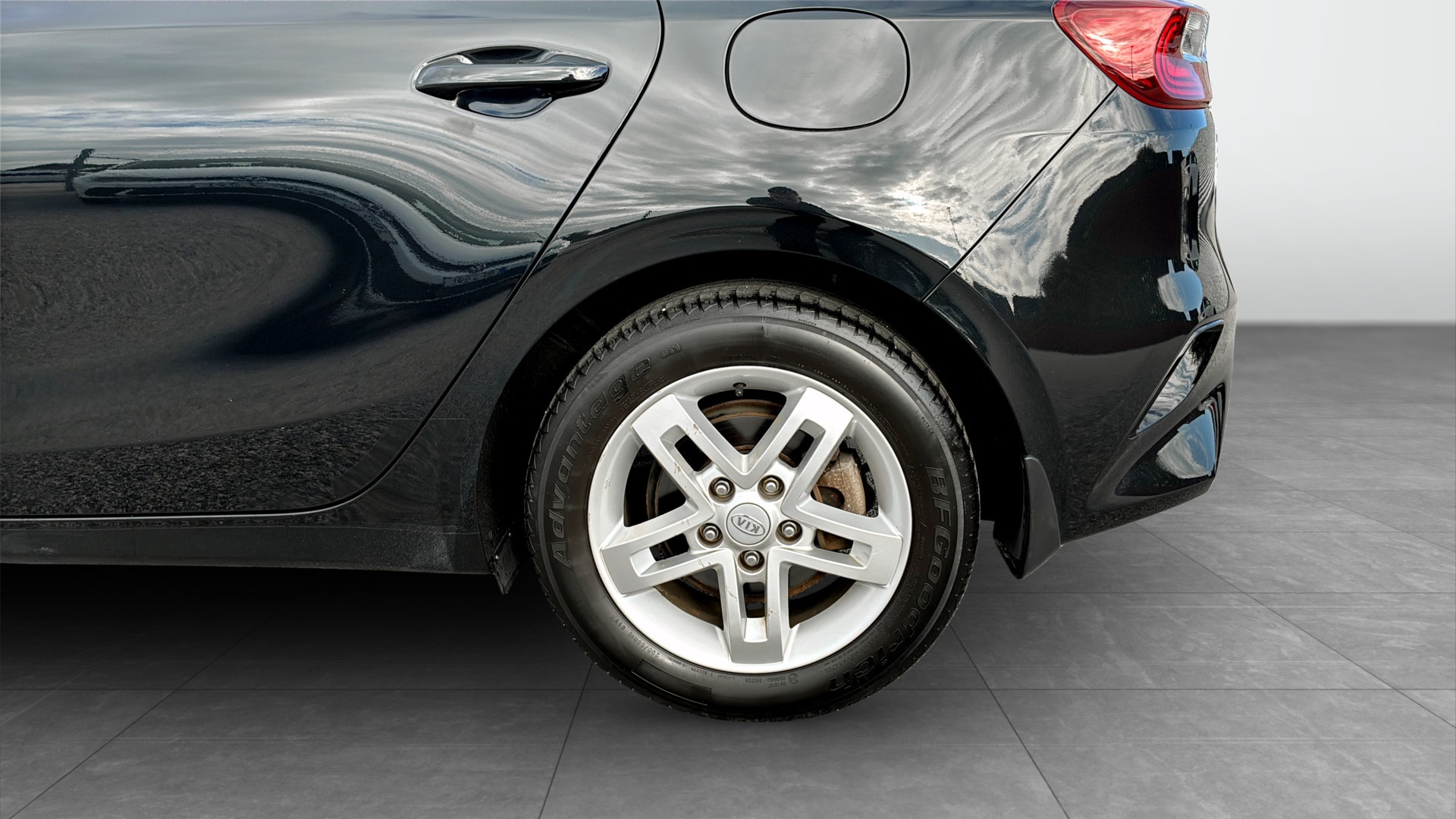 Kia cee'd BES34J