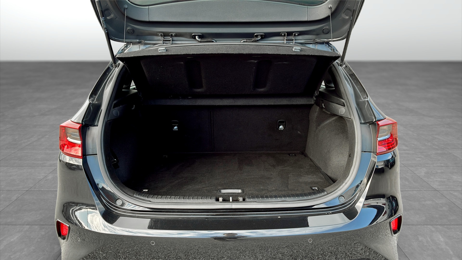 Kia cee'd BES34J