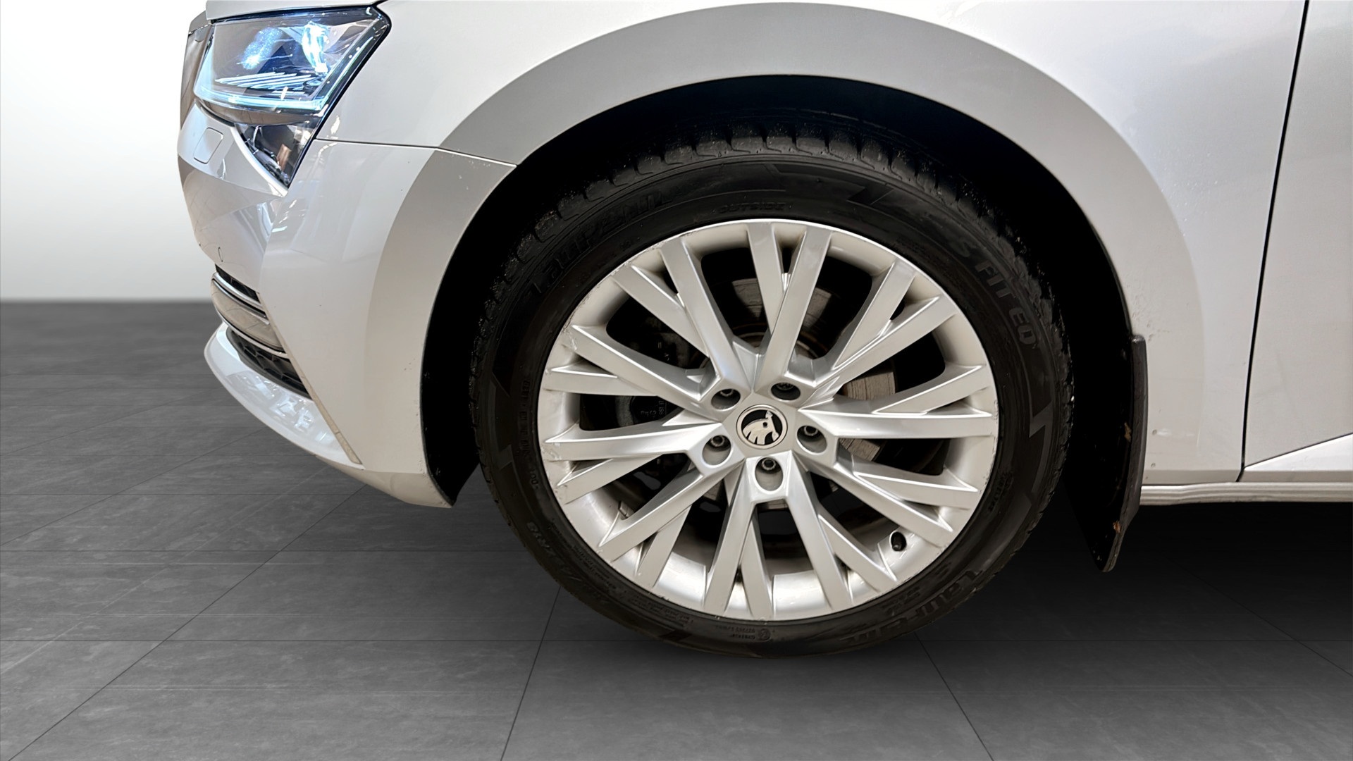 Skoda Superb Combi BGT75Z