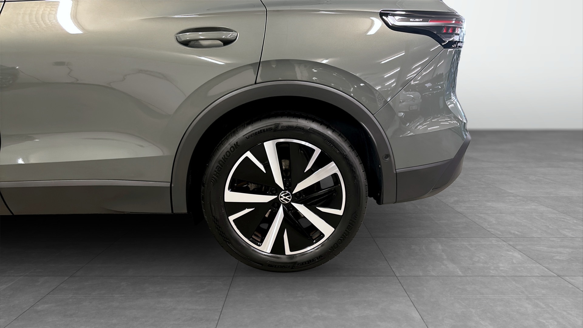 Volkswagen Tiguan BHG76N