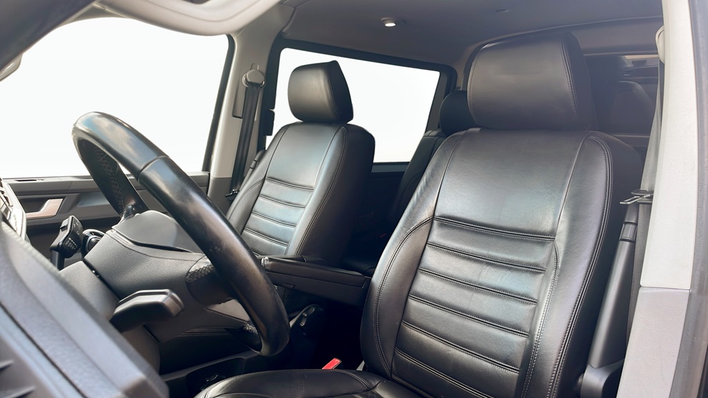 Volkswagen T6.1 Transporter lång hjulbas BJK74J