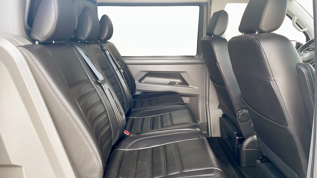 Volkswagen T6.1 Transporter lång hjulbas BJK74J