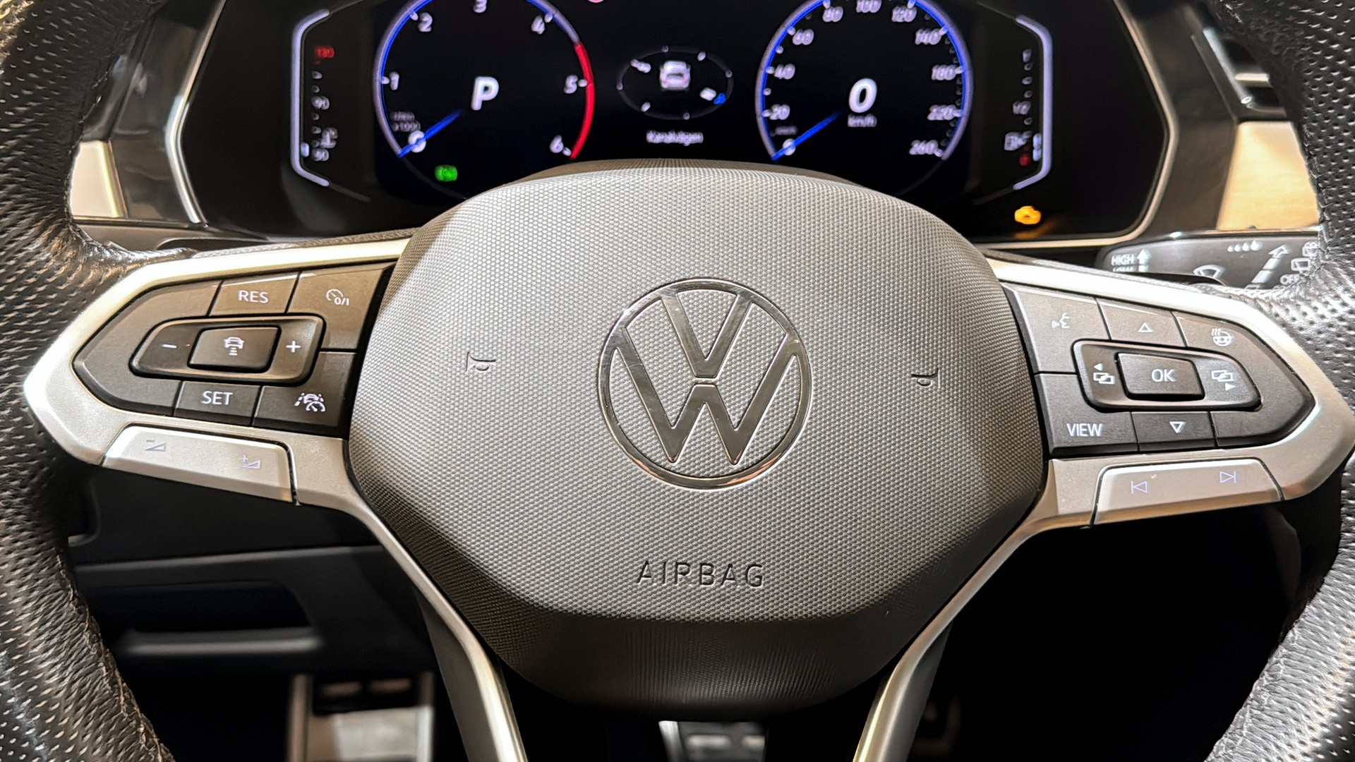 Volkswagen Passat BKE03F
