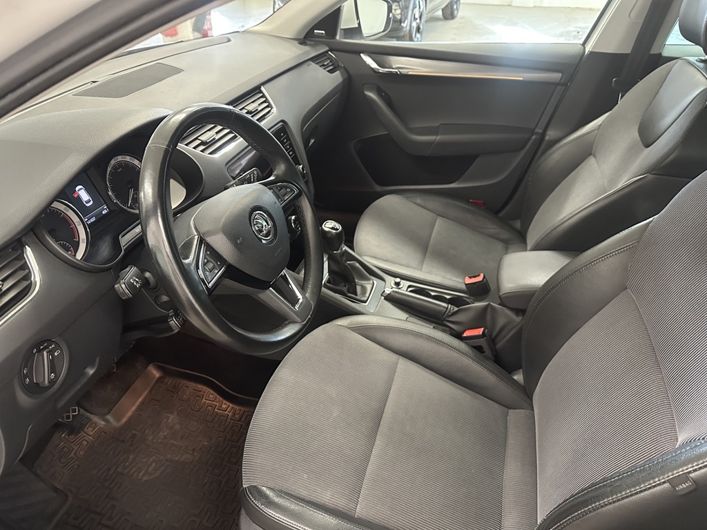 Skoda Octavia Combi BKK738