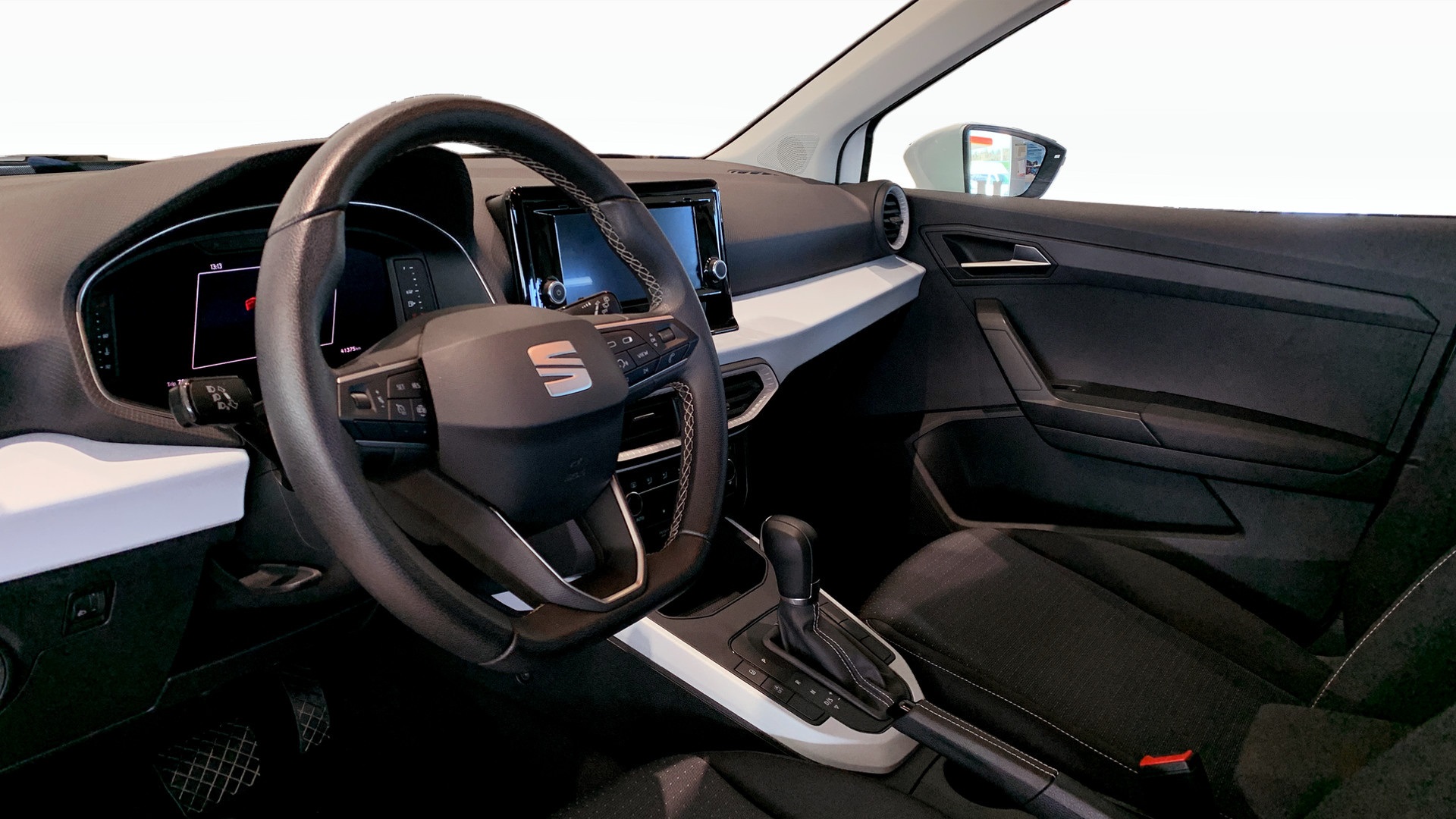 SEAT Arona BKP06Y