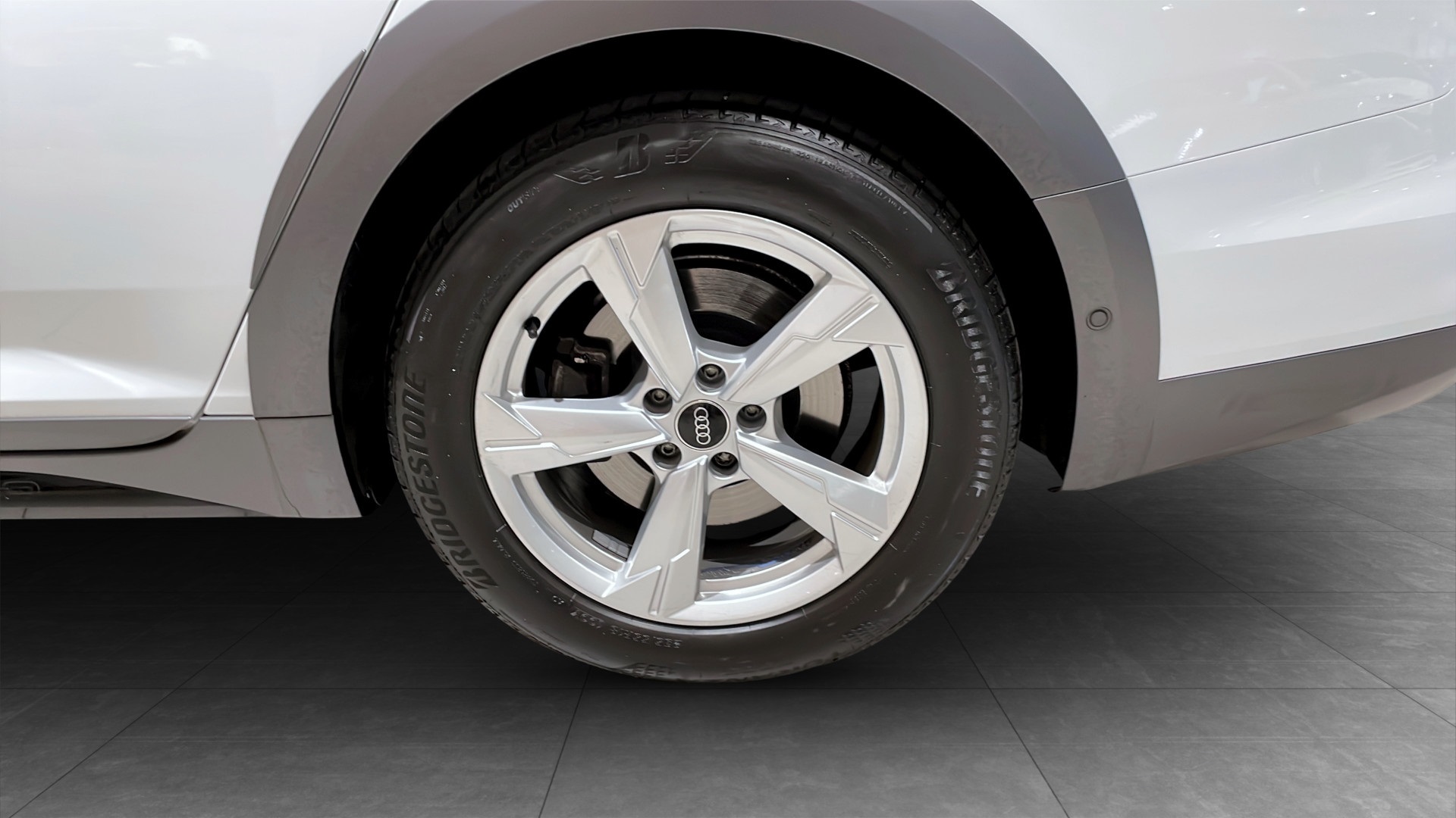 Audi A6 allroad quattro BMK38P