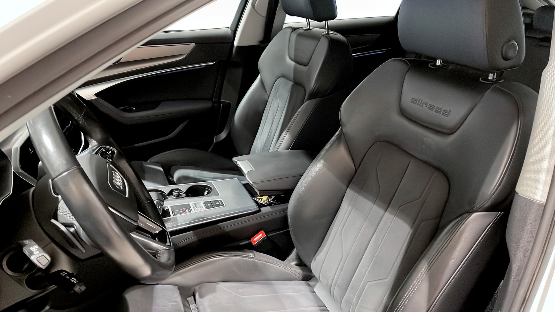 Audi A6 allroad quattro BMK38P