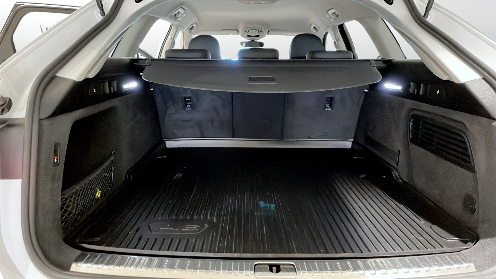 Audi A6 allroad quattro BMK38P