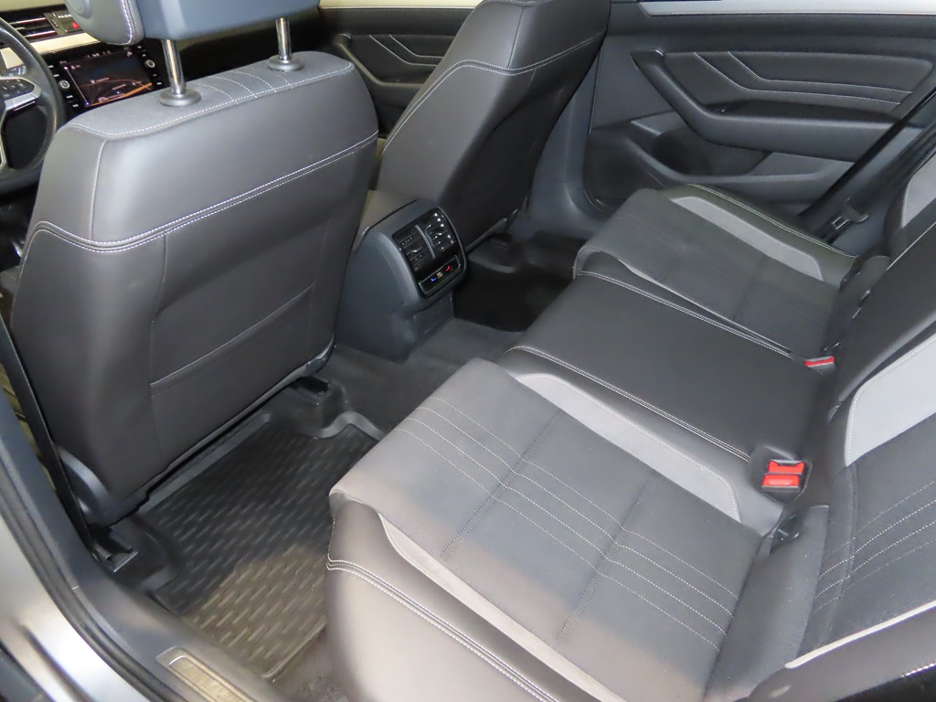 Volkswagen Passat BNG92K