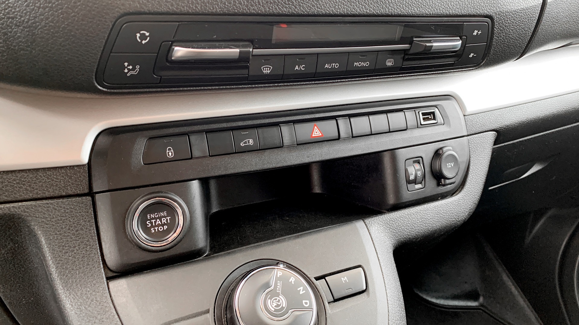 Opel Vivaro BPG28A