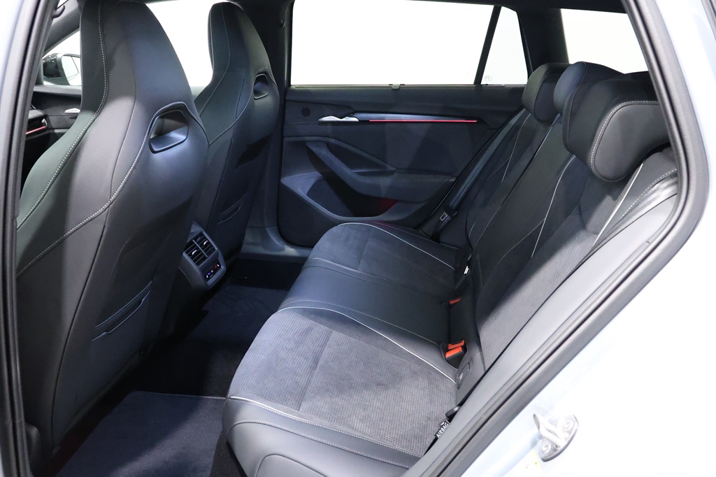 Skoda Superb Combi BPR38Y
