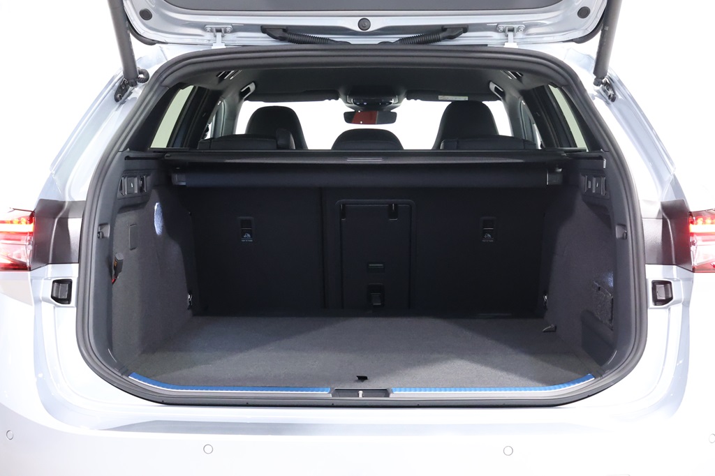 Skoda Superb Combi BPR38Y