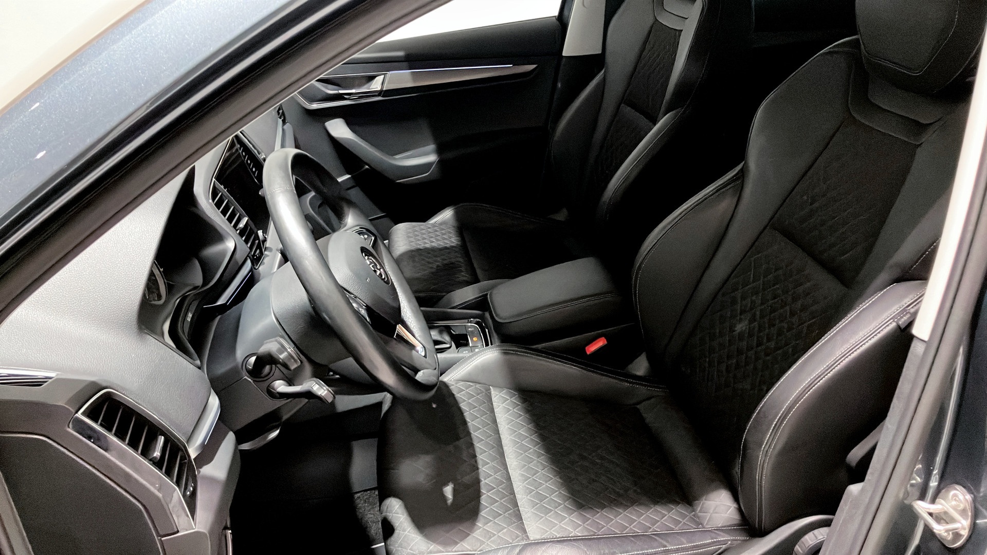Skoda Karoq BRL11E