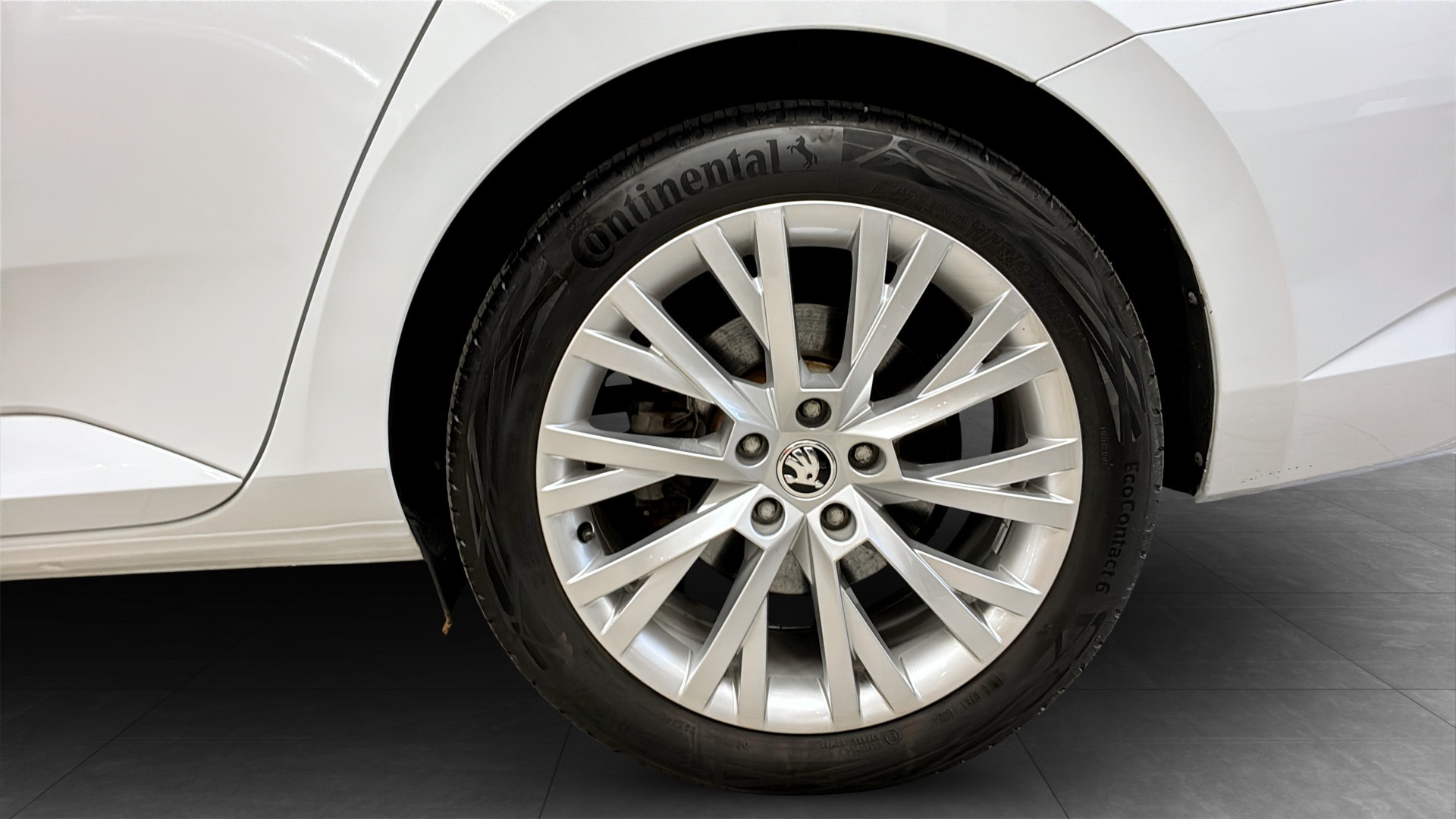 Skoda Superb Combi BRM92Y