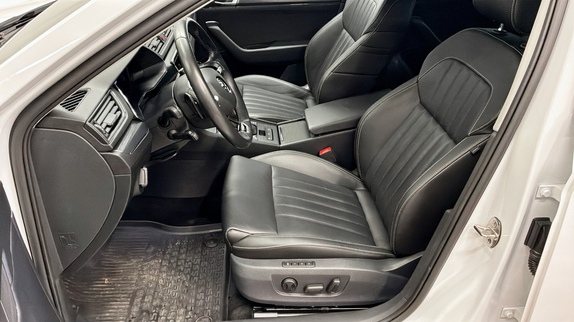 Skoda Superb Combi BRM92Y