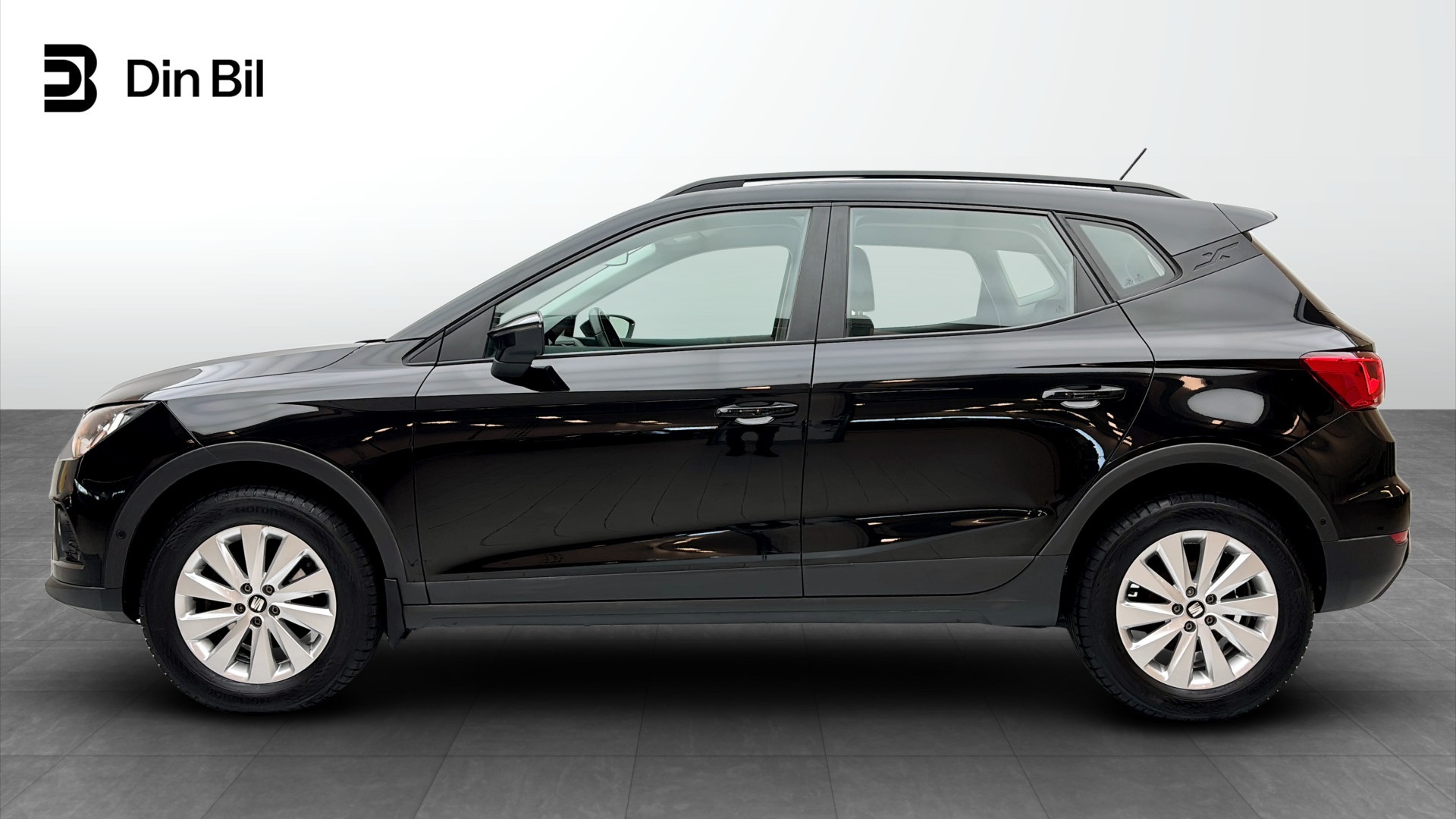 SEAT Arona BTU420