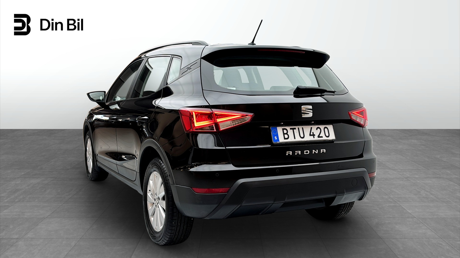 SEAT Arona BTU420