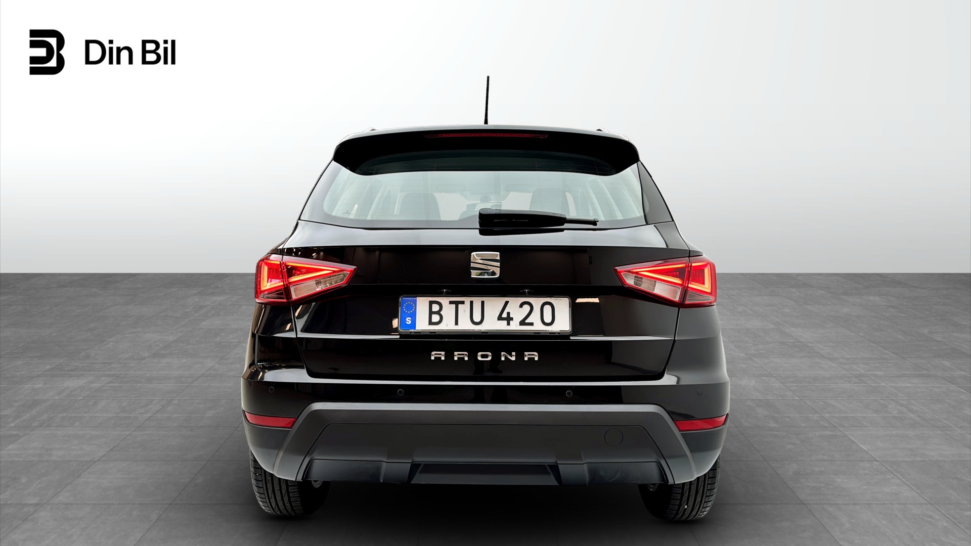 SEAT Arona BTU420