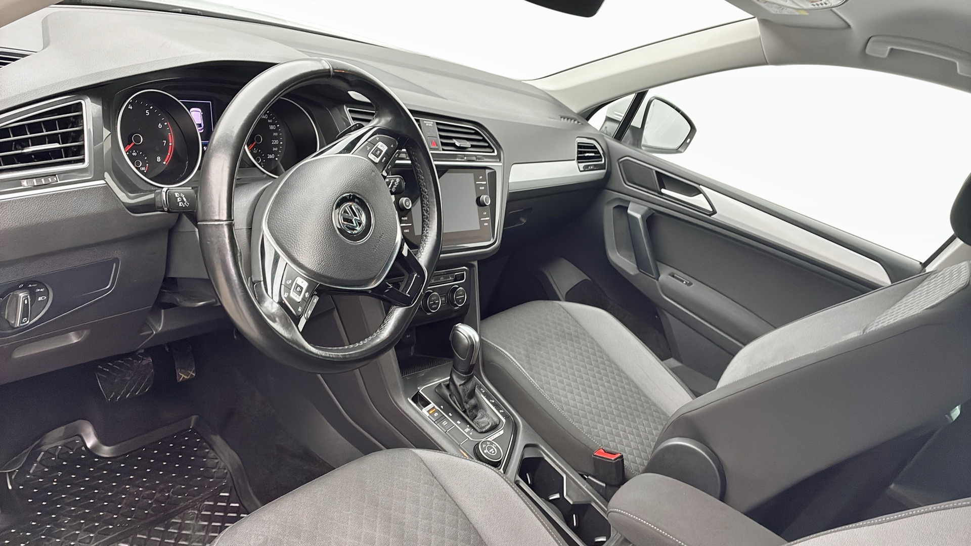 Volkswagen Tiguan BUF42X