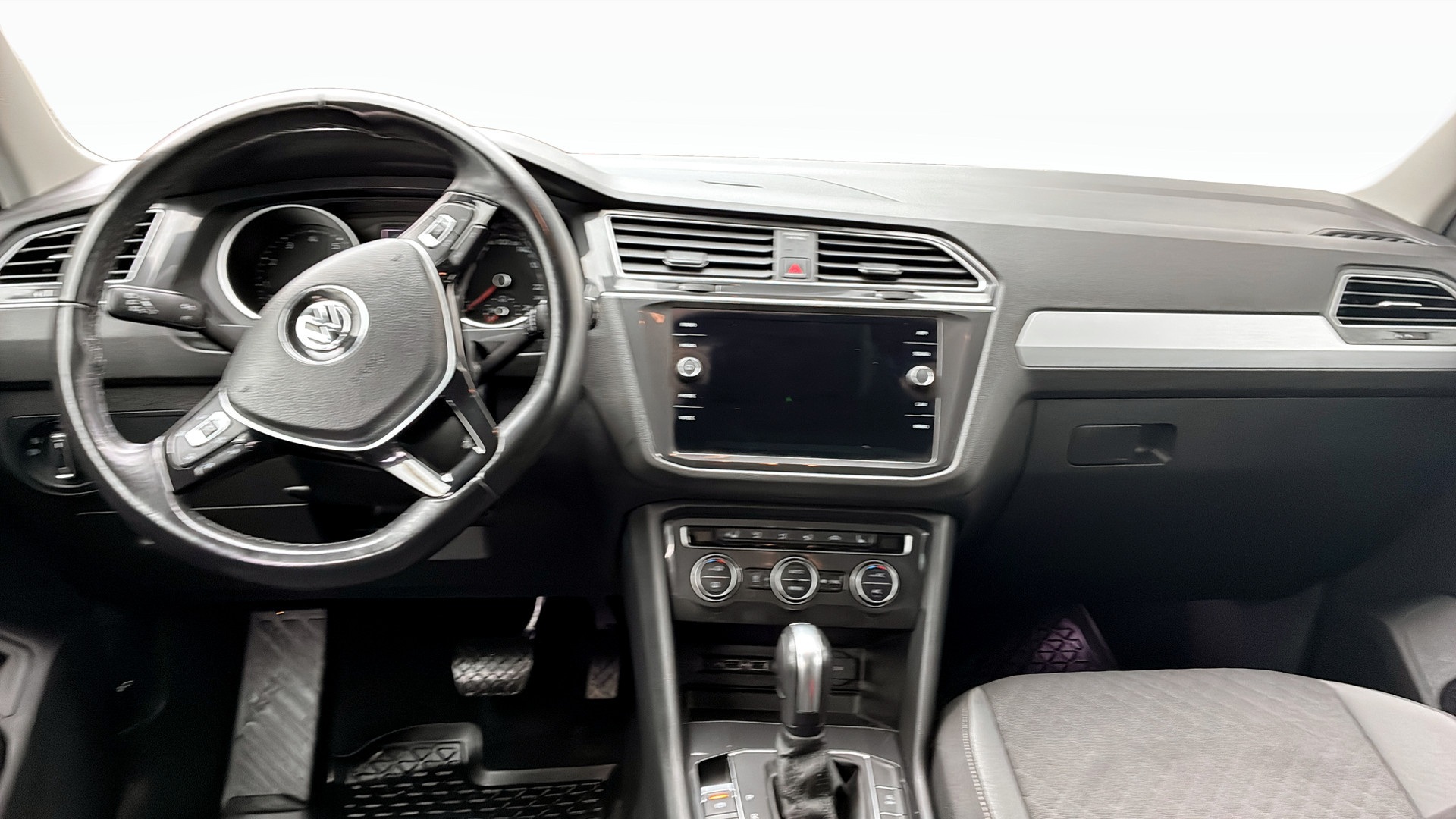 Volkswagen Tiguan BUF42X