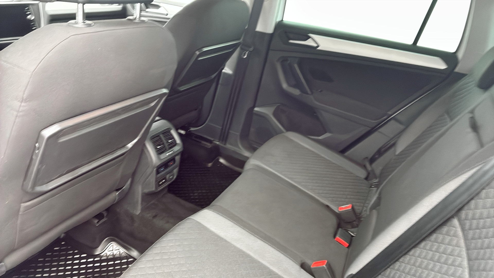 Volkswagen Tiguan BUF42X