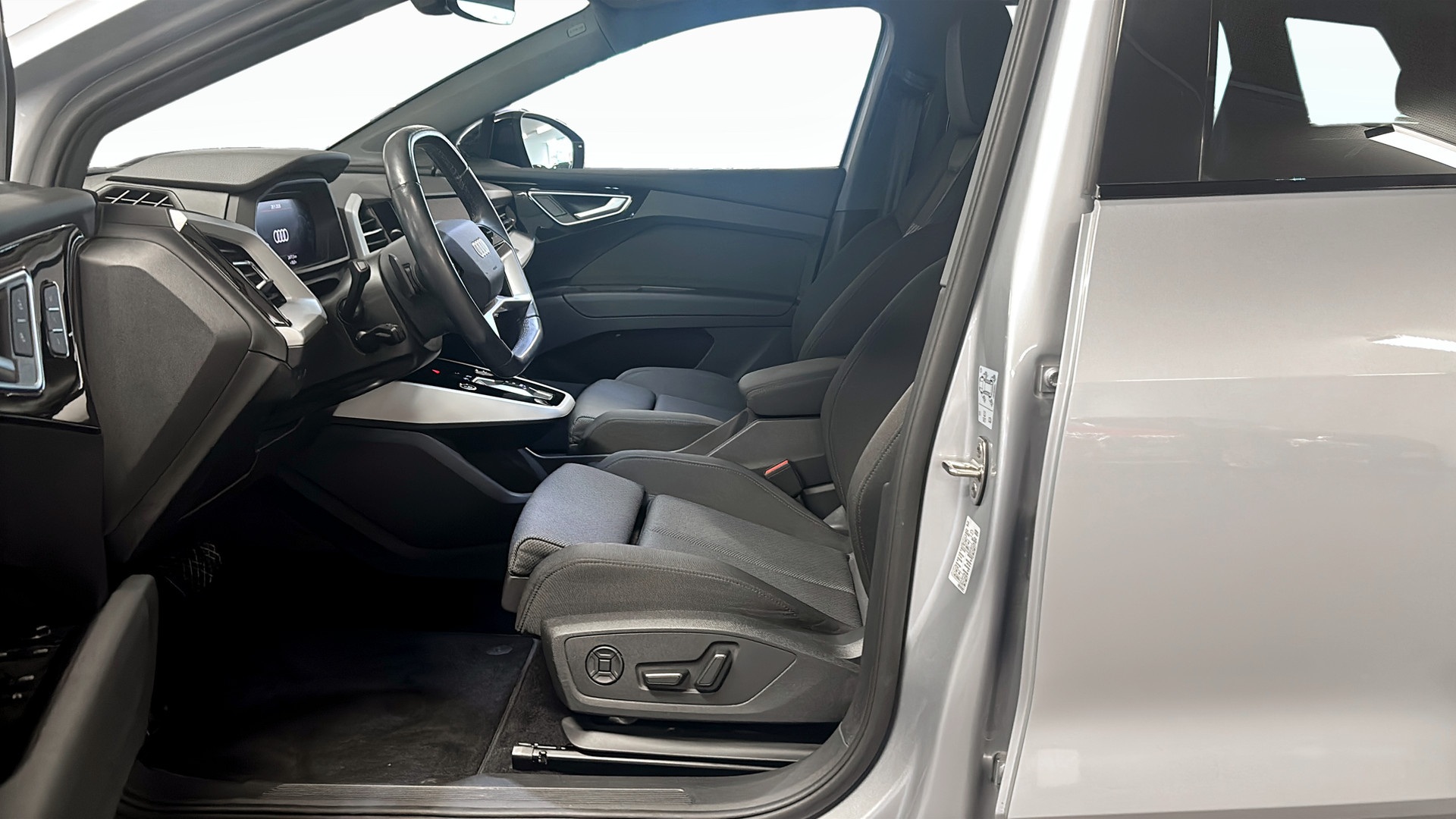 Audi Q4 e-tron BUJ02E
