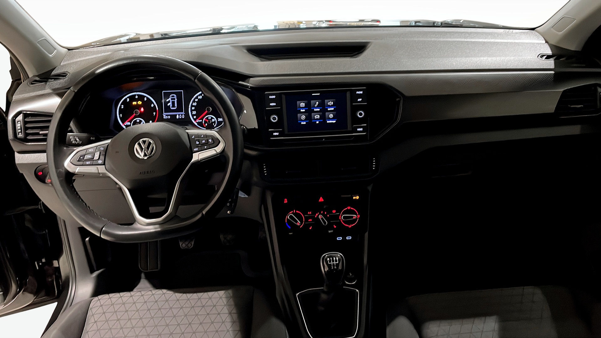 Volkswagen T-Cross BUL73A