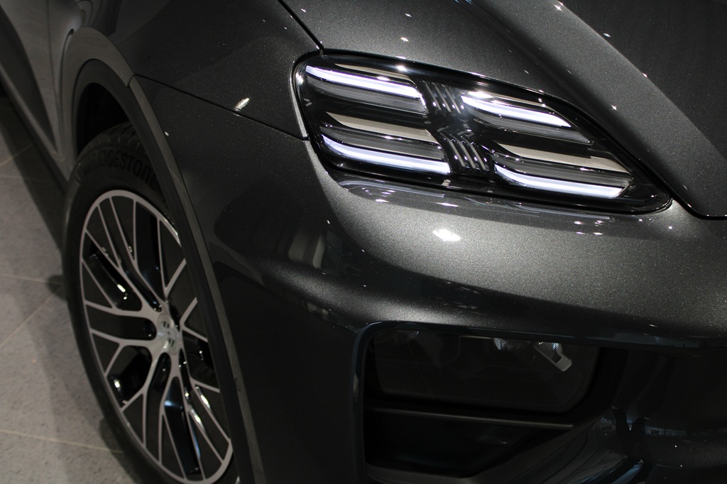 Porsche Macan BWB12T