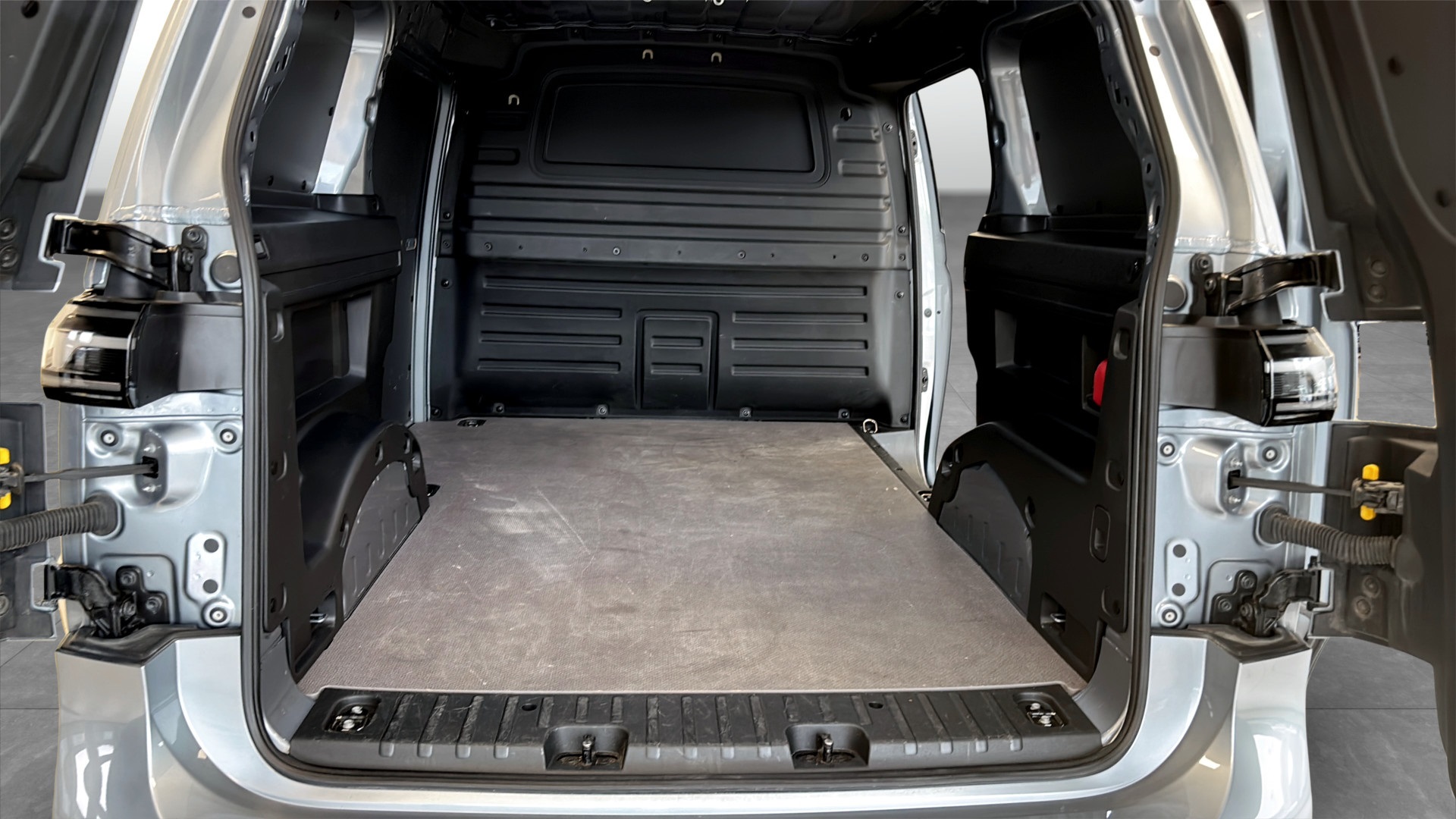 Volkswagen ID. Buzz Cargo BYJ04R