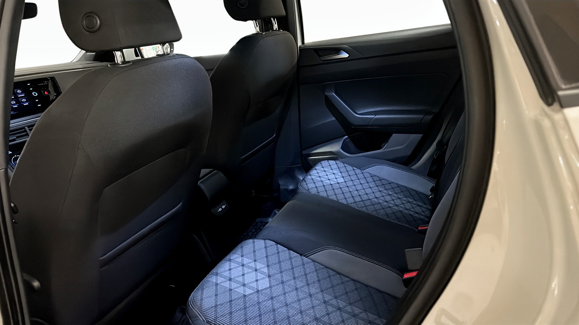 Volkswagen Taigo CAF03C