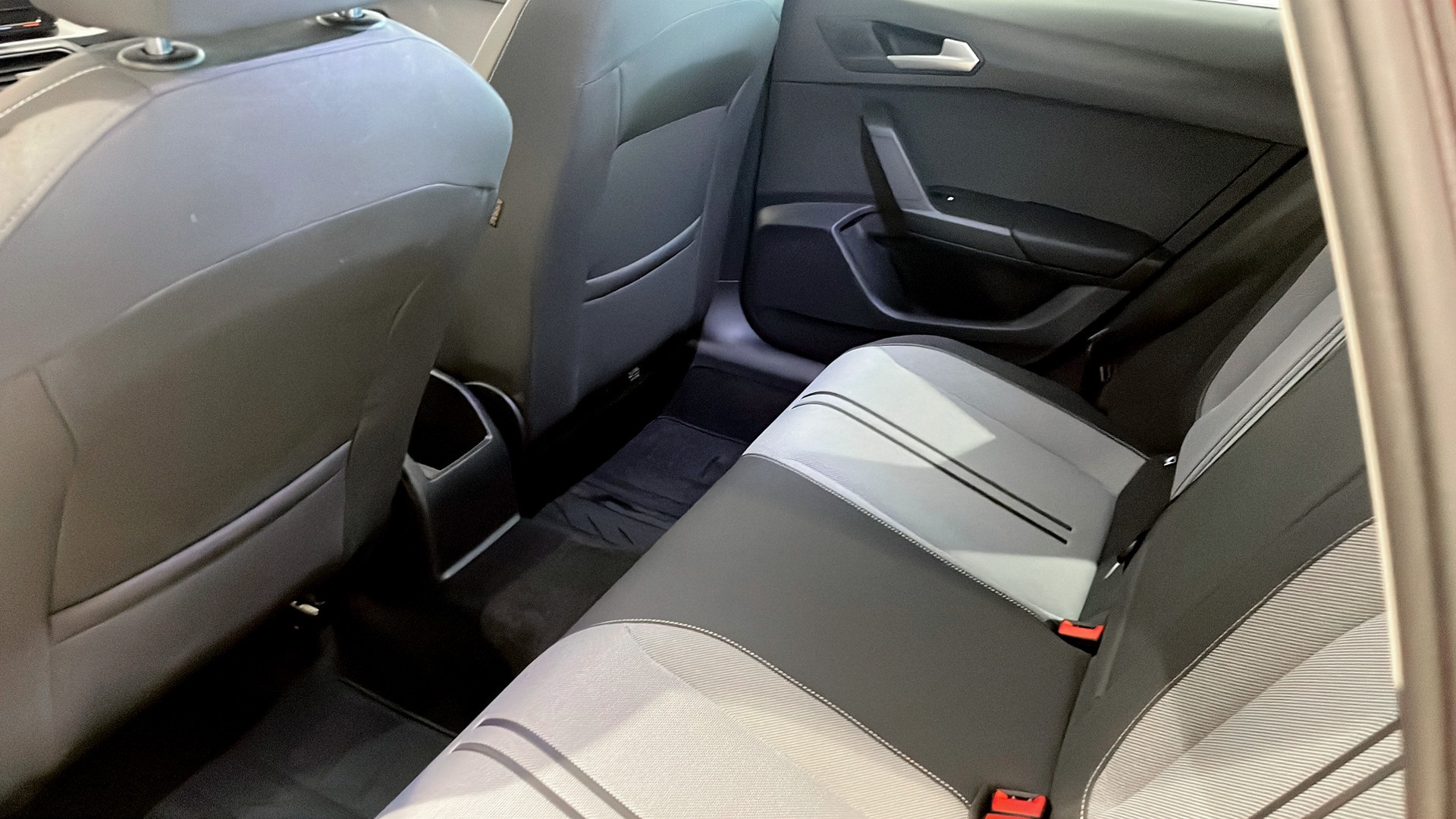 SEAT Leon Sportstourer CAT84C