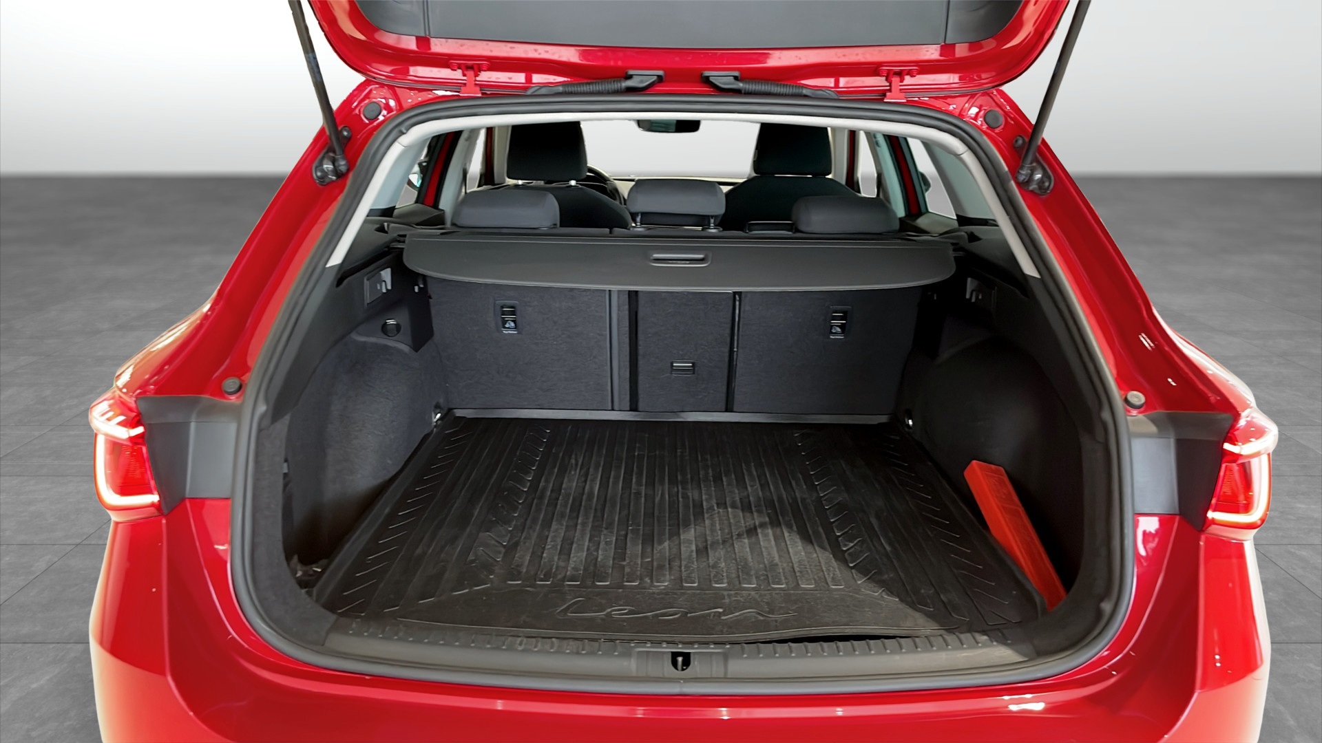 SEAT Leon Sportstourer CAT84C