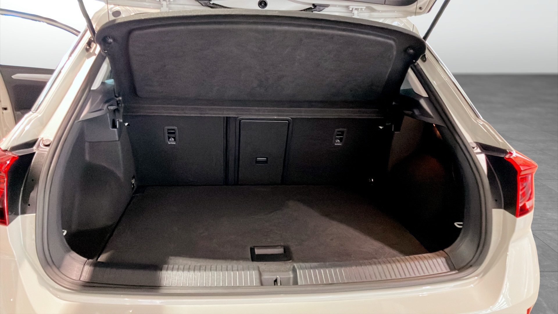 Volkswagen T-Roc CBS86C