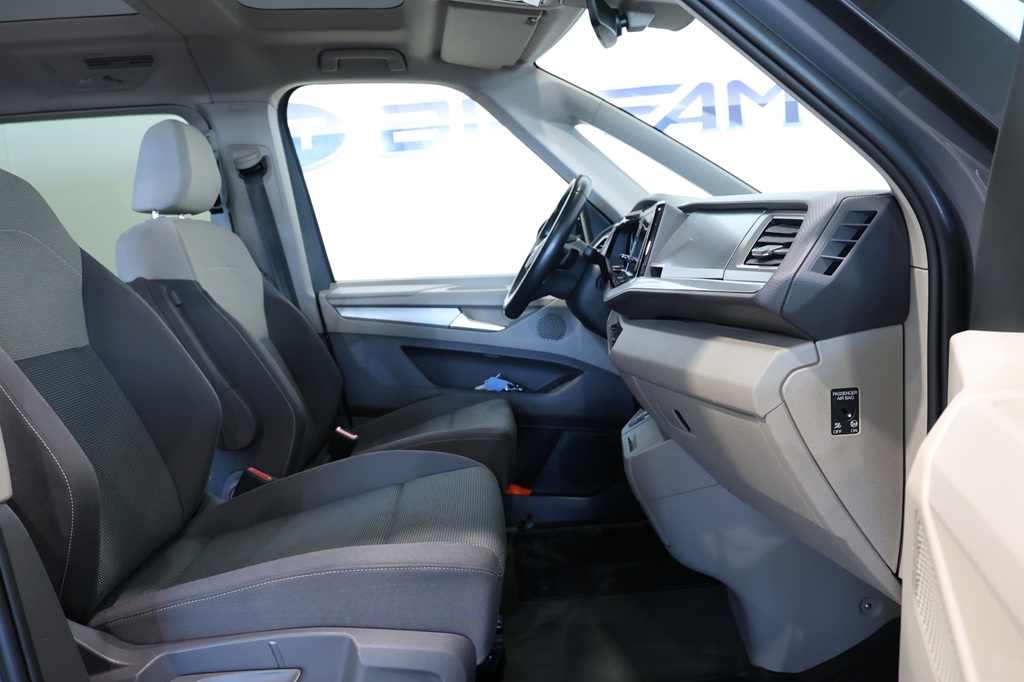 Volkswagen T7 Multivan CCH23W