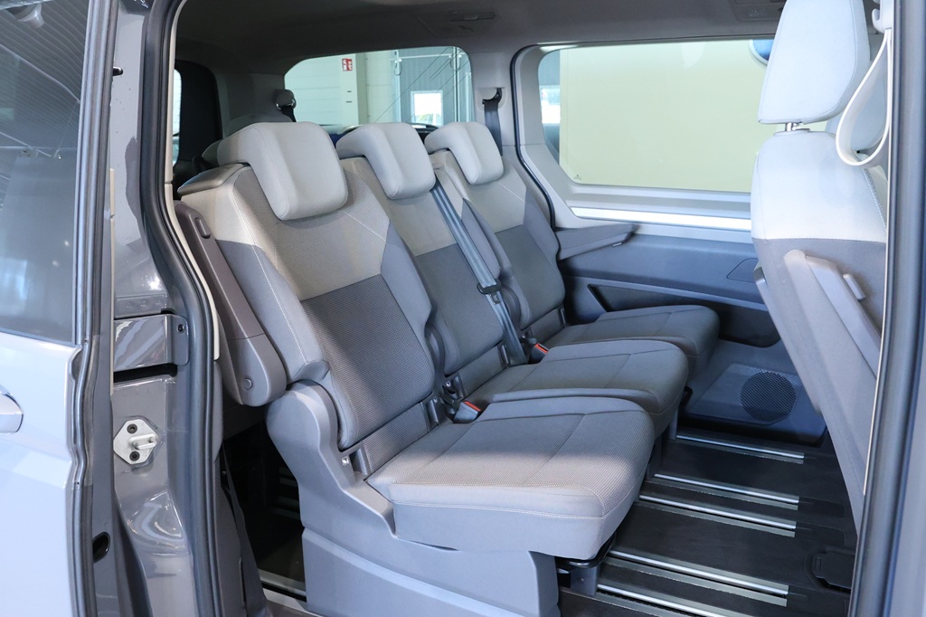 Volkswagen T7 Multivan CCH23W