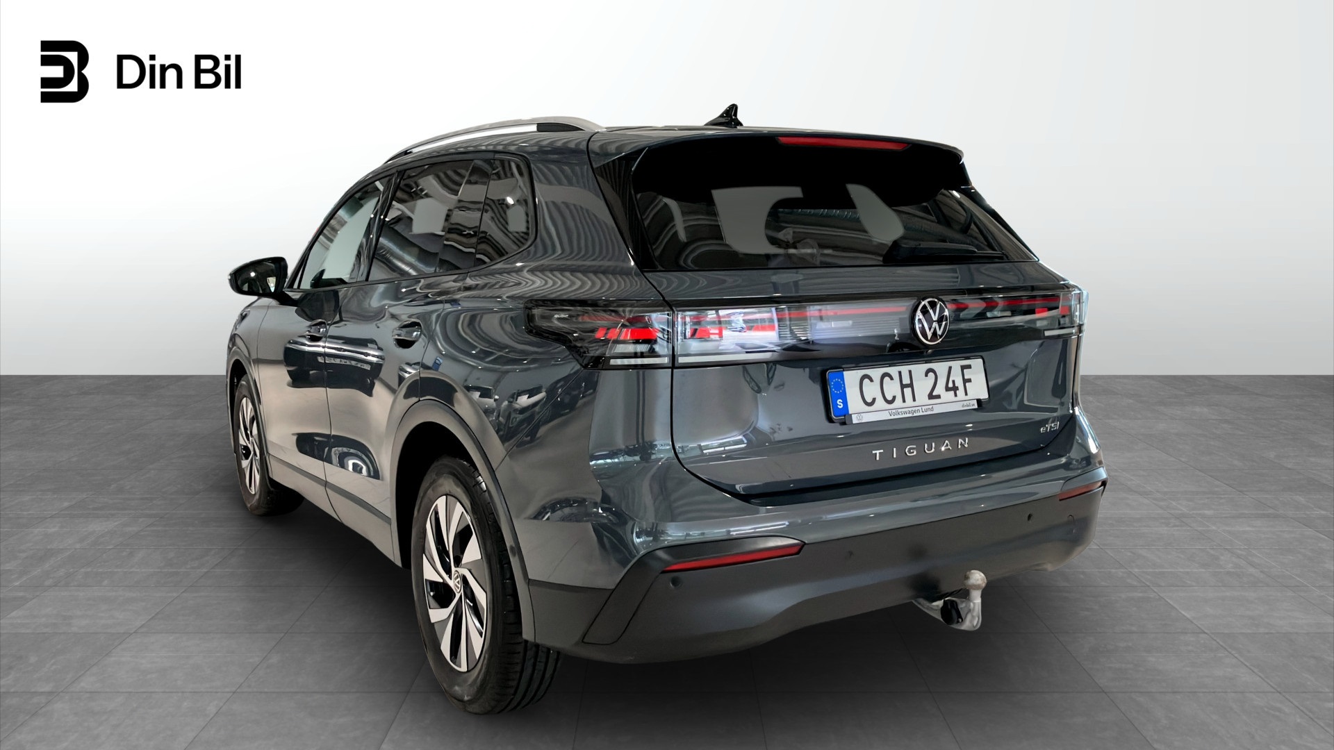 Volkswagen Tiguan CCH24F