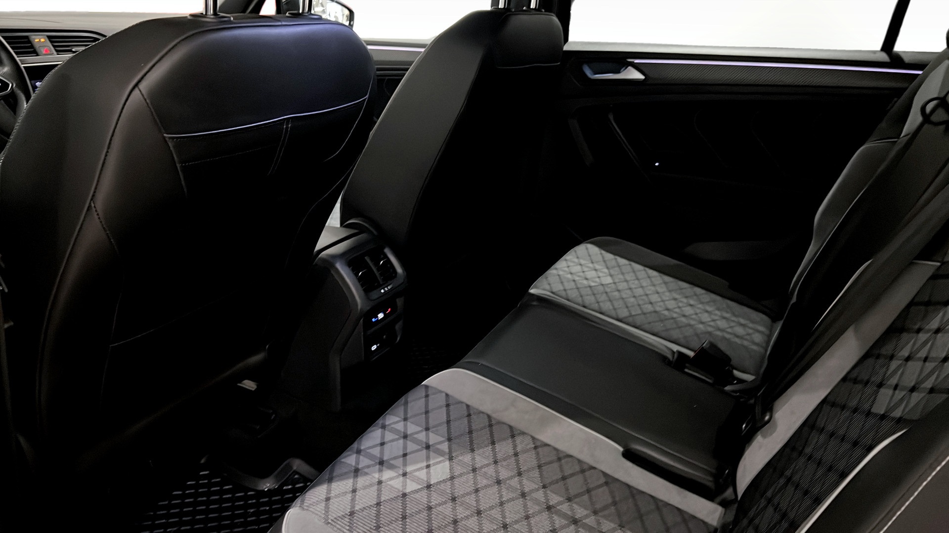 Volkswagen Tiguan Allspace CCN23C