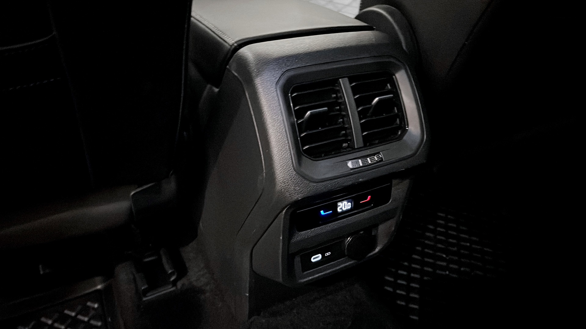 Volkswagen Tiguan Allspace CCN23C