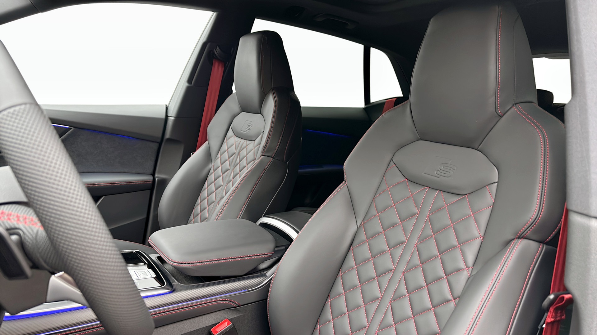 Audi Q8 TFSI e CER06W