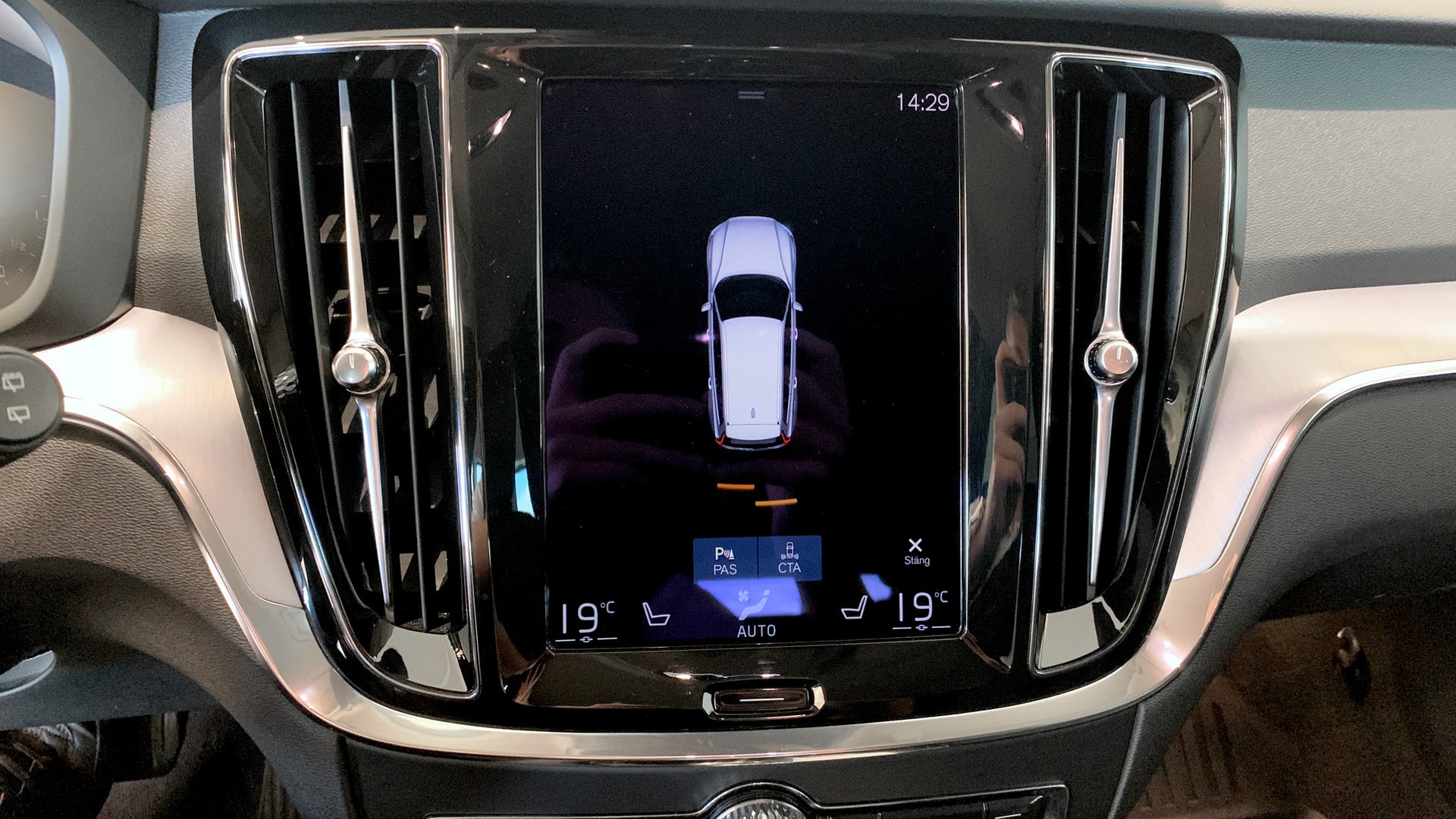 Volvo V60 Recharge CEU84P