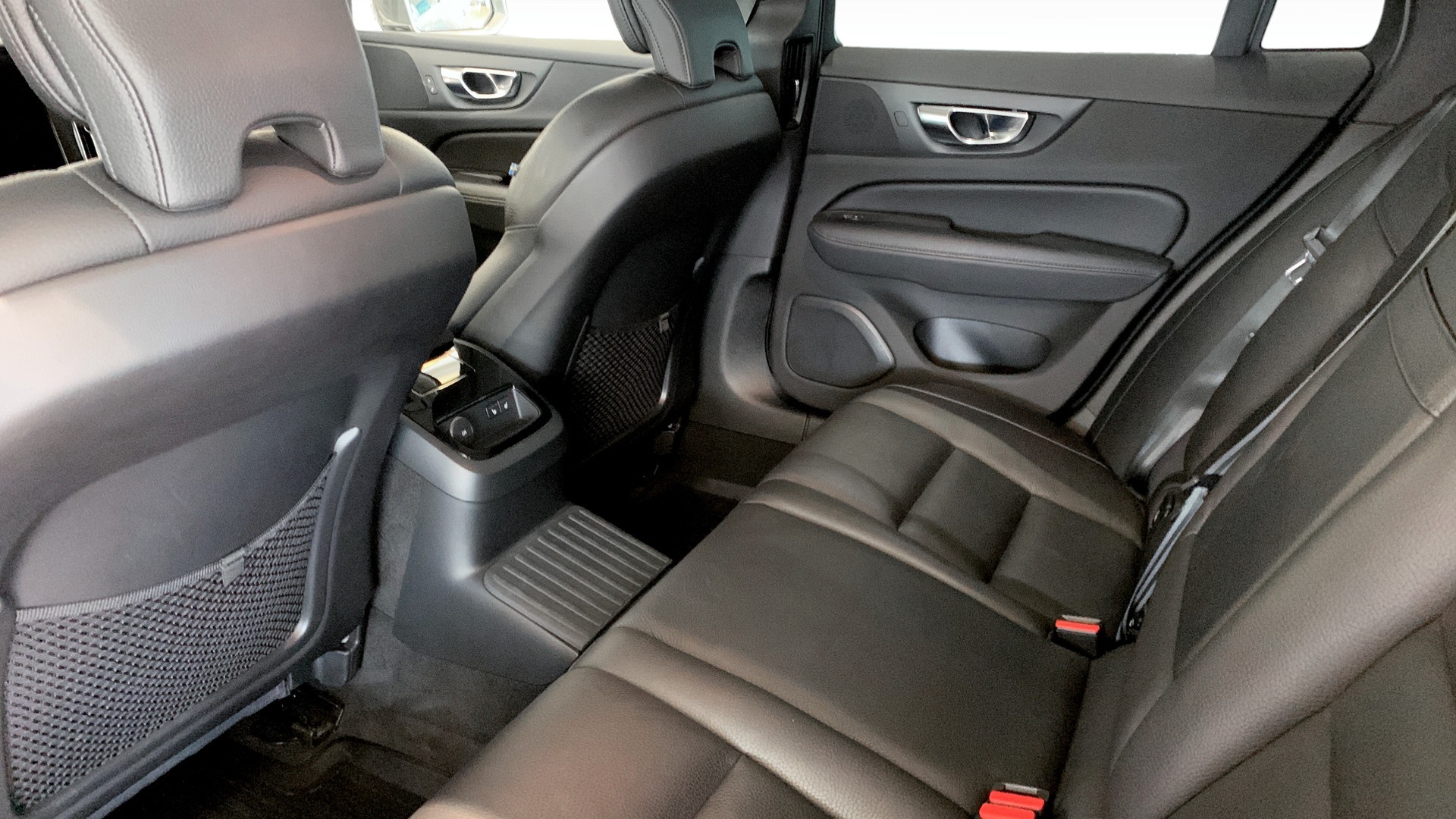 Volvo V60 Recharge CEU84P