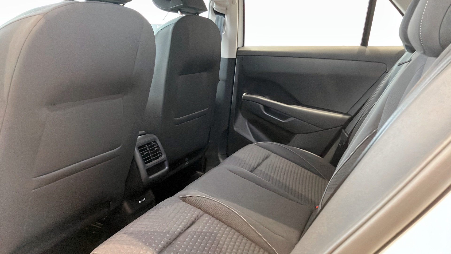 Volkswagen T-Roc CFG03R