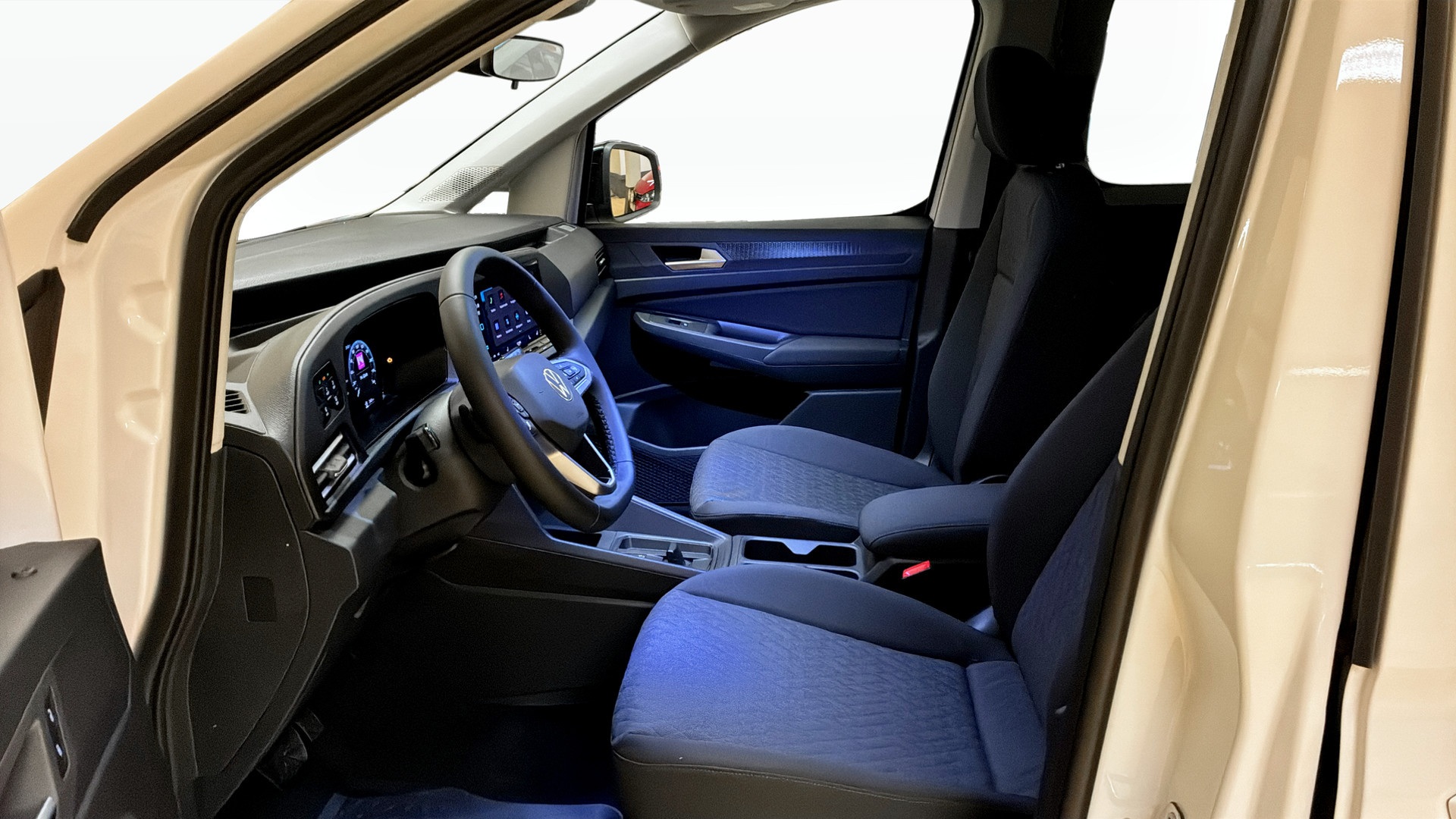 Volkswagen Caddy Life CFG88C