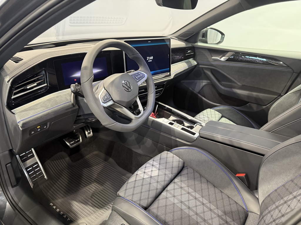 Volkswagen Passat CFJ09R
